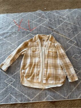 American Eagle Outfitters Tan and Cream Plaid Utility Shacket